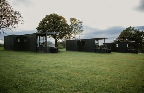 Luxury Glamping Cabin sleeping 4 People with Private Hot Tub and BBQ with views across the North Coast Ballycastle Pod 2 - Foto 42