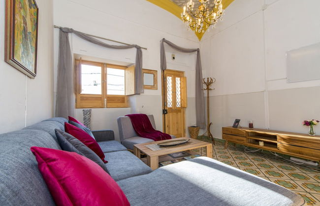 Charming Townhouse With Aircon Only 500m From the Marina and the Typical Market - Foto 6