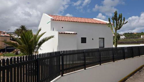 Joaninha's Beach House - Photo 3, Garden