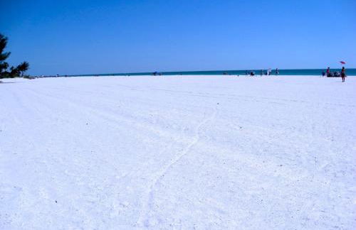 Absolute Anna Maria-Private Beach Access-Heated Pool-Water Views From Every Room - Foto 39