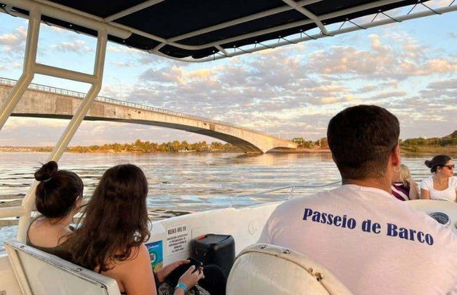 Paseo en barco por el lago Paranoá - Photo 4