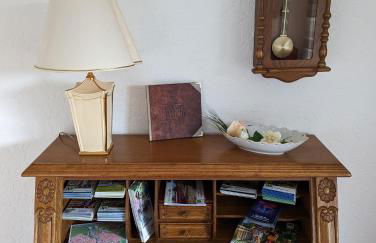 Ferienwohnung Leni erstes OG inkl Balkon Gartenblick kostenfreier Parkplatz stadtnah aber ruhig gelegen - Foto 11