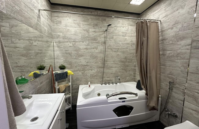 Charming 2-bed Apartment in Baku City Center - Foto 10