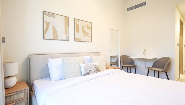 Elite LUX Holiday Homes - Modern Studio in Azizi Riviera Prime Location Dubai - Foto 5, Habitación