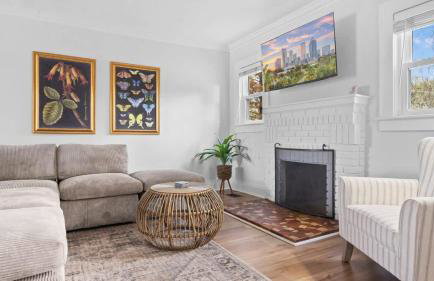 Spacious Modern Farmhouse w/ Private Patio & BBQ! - Foto 57