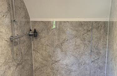 Tawny Owl Pod with Hot Tub - Foto 20