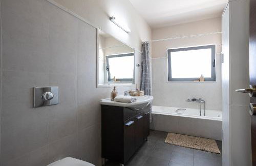 Hestia Grey Villa with Guest House & Private Pool - Foto 44