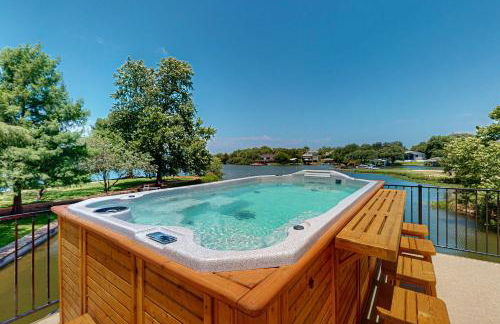 Luxurious Retreat on Lake LBJ Pool, Hot Tub, Dock - Foto 4