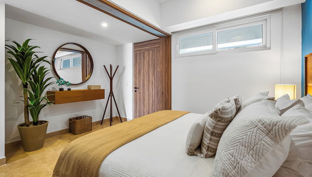 Oceanfront 1BR with Balcony & Pool - Foto 5, Habitación