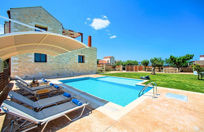 Cretan Sunrise Villa with Heated Pool - Foto 25