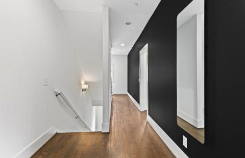 Walk to 12 South and Belmont with Garage FirePit and Patio - Foto 37