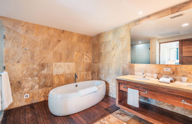 Apt w 2br-beachfront Private Pool in Sotogrande - Photo 22