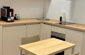 Omis apartment - near beach and town center, ground floor with small garden - Foto 24