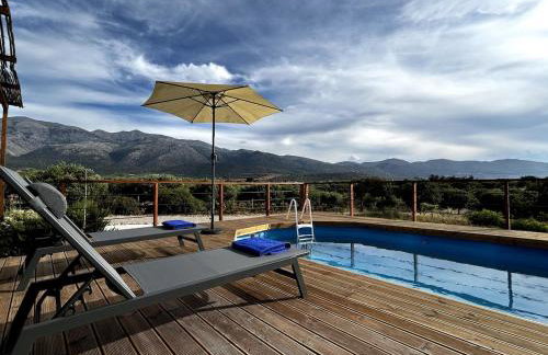 DOXA PETRA Small villa with pool - Photo 35