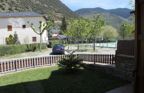 Apartamentos wifi Baqueira & Aigüestortes con jardín privado - Photo 57