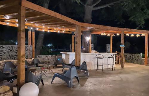 Villa Soleil Piscine Jacuzzi Pétanque Espace bbq billard et salons extérieurs - Foto 54