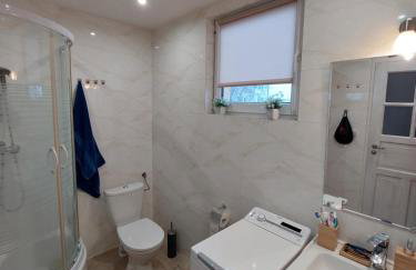 Uroczy Domek z Kominkiem - Foto 9