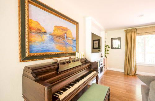 Serene Vineyard Chateau with Pool, Hot Tub, BBQ - Foto 34