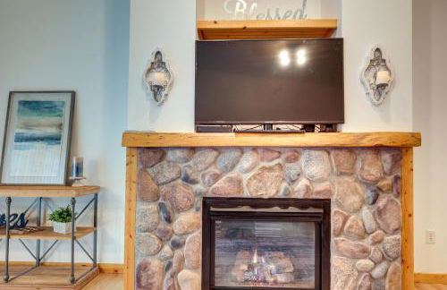 Lake Minocqua Condo with Shared Fire Pit! - Foto 6