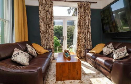 Where Families Reconnect And Dogs Truly Belong - Foto 31