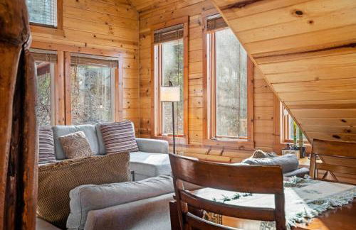 Beary Cozy- No Pet Fee, Hot Tub, Fireplace, WiFi - Foto 14