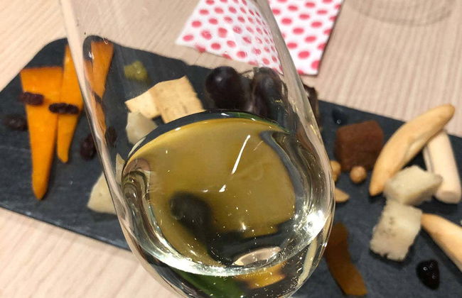 Cordoba Wine & Cheese Experience - Photo 2