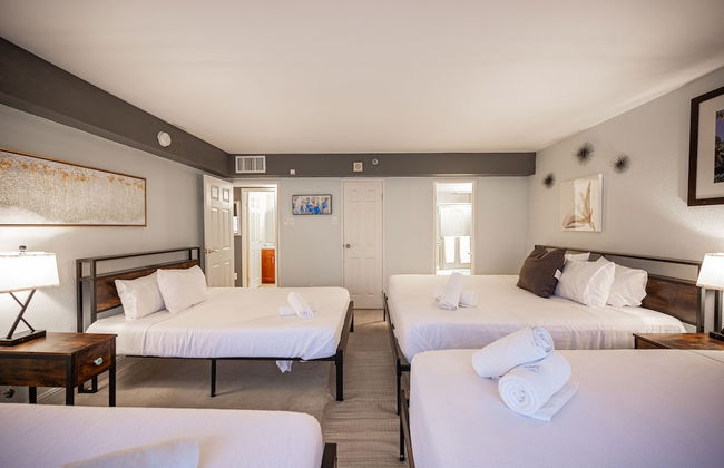 Stay together on the strip - 6 comfy beds w/view! - Foto 16