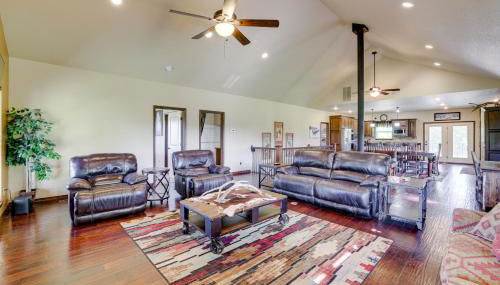 Neosho Home on 90 Acres with Private Pool and Fire Pit - Foto 3