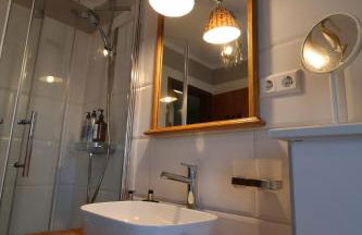 2-Zimmer Apartment Bahnhofsnähe - self-check-in - Kinderfreundlich - Balkon - Kaffeeautomat - Foto 13