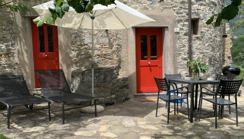1 Bed Cottage Sleeps 4 Private Garden - Pool - Photo 5