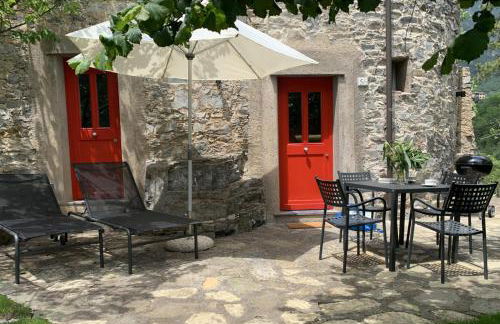 1 Bed Cottage Sleeps 4 Private Garden - Pool - Photo 5