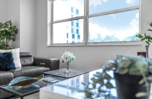 Sunny 1BR Unit With Free Parking Prime Location - Foto 10