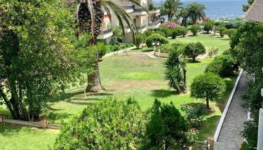 Uranias Beach House - Foto 1, Garden, Garden view