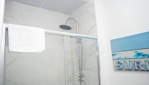 Studio New Complete Metro Supermarkets - Foto 4, Shower