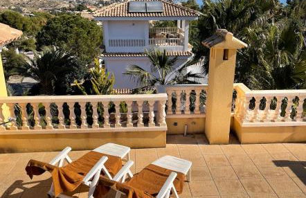 Villa Amarilla 4 Bed 3 Bath private pool - Photo 39