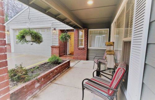 Tranquil Riverfront Retreat - Foto 6