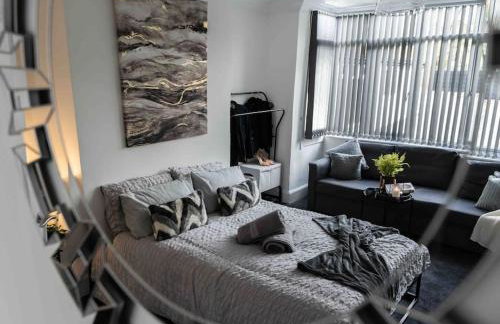 Casa Lobo's Beautiful Suites Apartment 1 free offroad parking - Foto 46