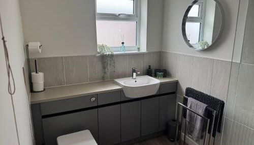 Newly Refurbished, Cosy Flat Minimum 2 nights - Foto 3