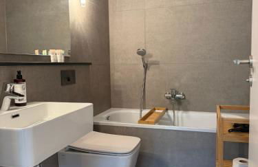 NOOQA Duisburg - Living Collection - Parkplatz, Smart TV, Küche, voll ausgestattet - Photo 28