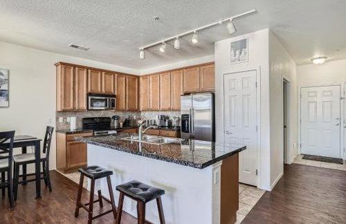 1BR Condo near Dove Valley - Foto 3