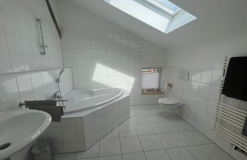 Maisonette mit Kaminöfen Nähe Starnberger See und München - Foto 4