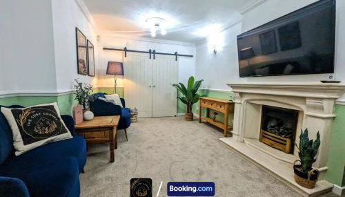 Modern 4-Bed House, Free Parking & WiFi in Swinton - Foto 3