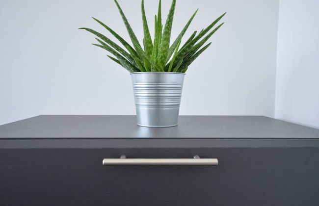 Large 5 Bed House / Wolverhampton + Parking - Foto 8