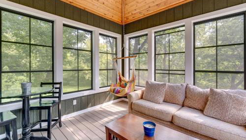 Lake Geneva Family Gem with Fenced Dog Run! - Foto 4