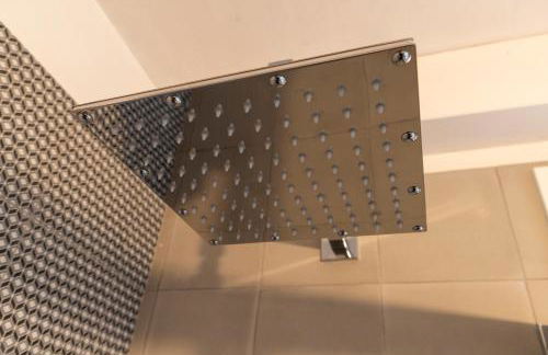 Asinelli Panoramic Rooftop, In front of the Two Towers - Photo 23