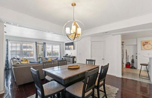 Oversized Family Beach Block Duplex with Game Room - Foto 14