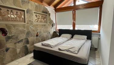 Stilvolle Wohnung mit Terasse und Garten - Foto 5