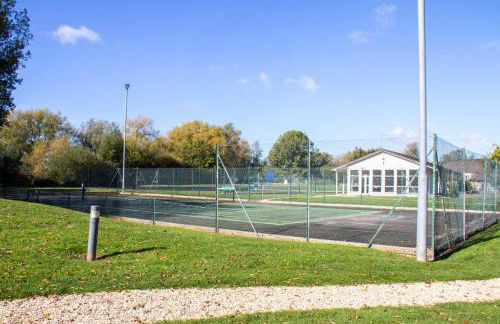 Luxury Kingfisher Lodge, Isis Lake, within the Cotswold Waterpark - Foto 49