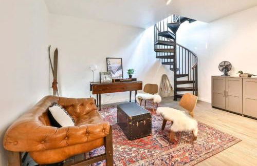 Unique and Private 25ft Waterfall House in Hunter - Foto 25