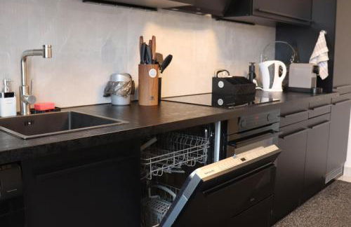 Familienfreundliche geräumige Design-Wohnung mit Balkon im Zentrum - APOLONIAliving - Foto 35